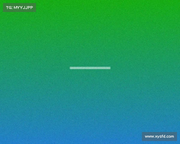 打电子竞技比赛、《战火重燃巅峰对决，谁将问鼎荣耀之巅》